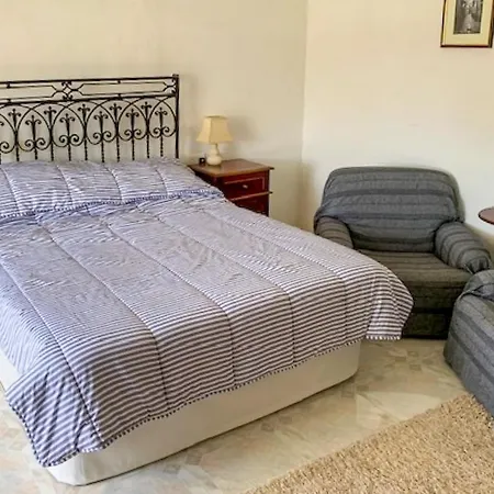 Bougainvillea Breeze & Marina View - Happy Cospicua