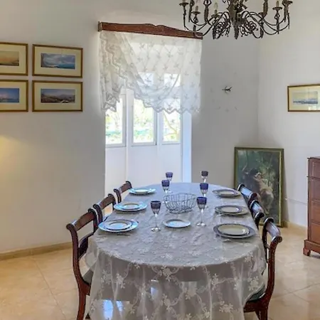 Bougainvillea Breeze & Marina View - Happy