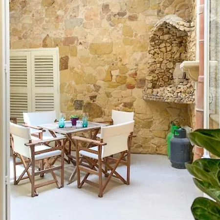 Holiday home Bougainvillea Breeze & Marina View - Happy