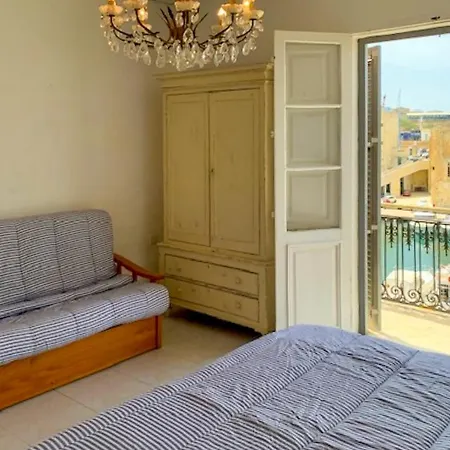 Bougainvillea Breeze & Marina View - Happy بيت للعطل *