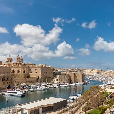 بيت للعطل Bougainvillea Breeze & Marina View - Happy