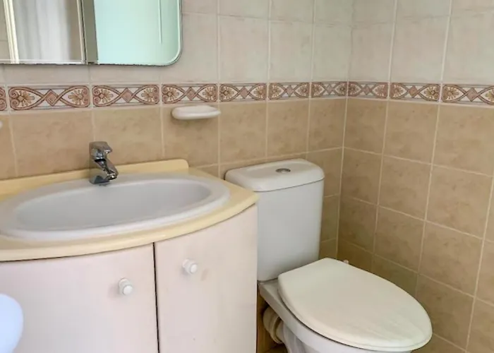 Bougainvillea Breeze & Marina View - Happy * Cospicua