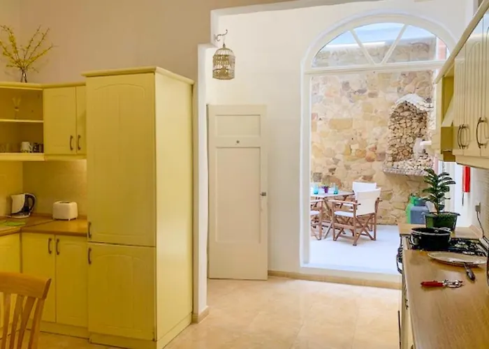 Bougainvillea Breeze & Marina View - Happy Дом отдыха